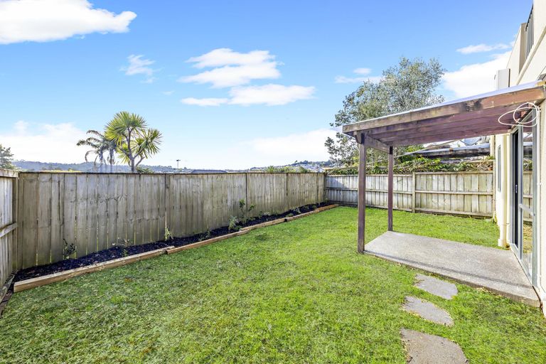 Photo of property in 1/3 Orwell Road, Greenhithe, Auckland, 0632