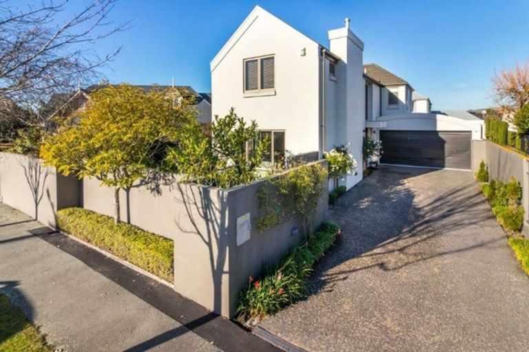 Photo of property in 49 Weka Street, Fendalton, Christchurch, 8041