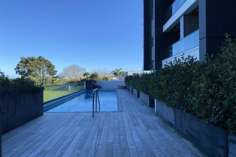 Photo of property in Frank Sargeson Apts, 105/74 Anzac Street, Takapuna, Auckland, 0622