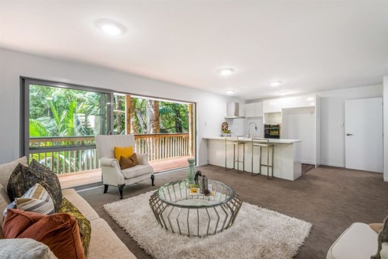 Photo of property in 173 Manuka Road, Bayview, Auckland, 0629