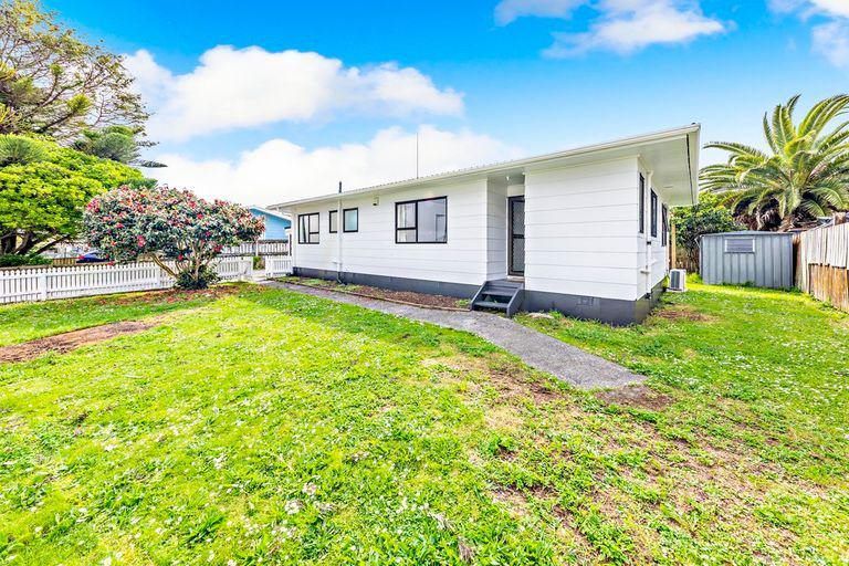 Photo of property in 1/6 Hatherley Place, Clendon Park, Auckland, 2103