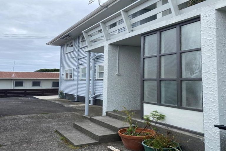 Photo of property in 32 Hine Street, New Plymouth, 4310