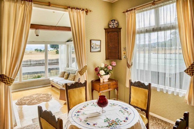 Photo of property in 45 Marine Parade, Eastbourne, Lower Hutt, 5013