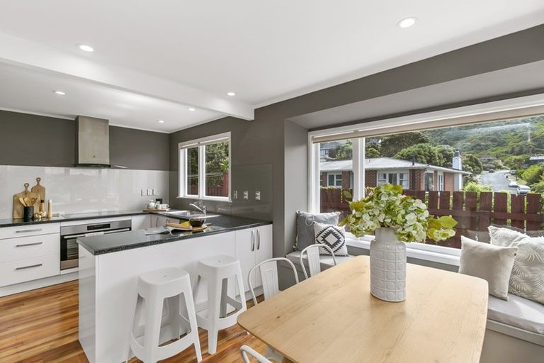 Photo of property in 3 Kau Kau Way, Ngaio, Wellington, 6035