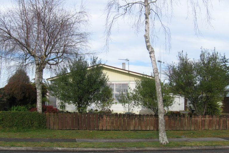 Photo of property in 9 Burrows Place, Frankton, Hamilton, 3204