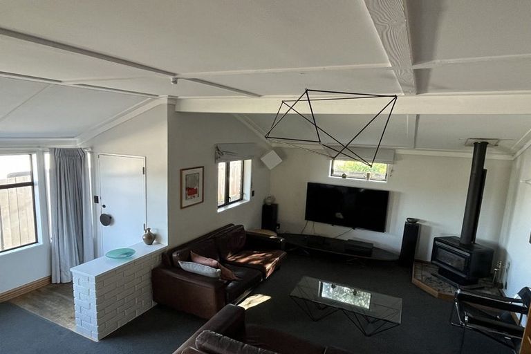 Photo of property in 14 John Street, Titahi Bay, Porirua, 5022