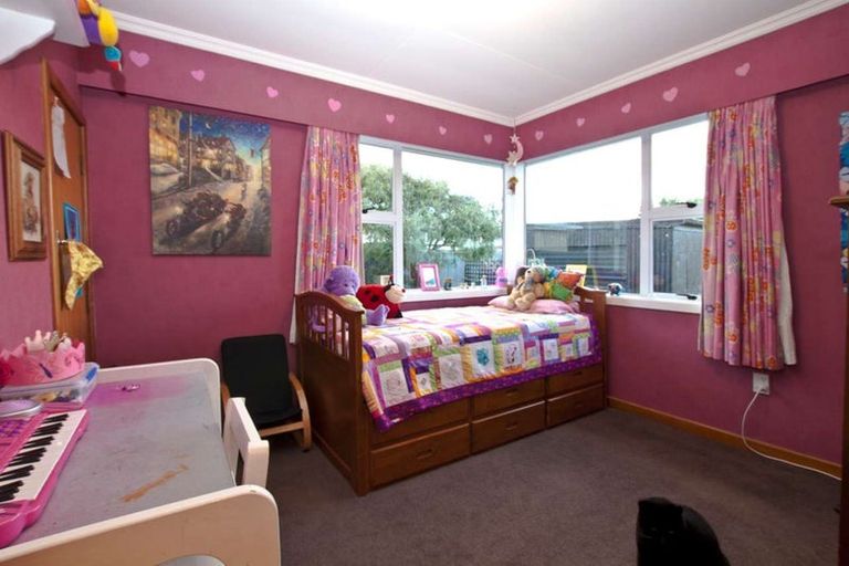 Photo of property in 15 Stephens Street, Waikiwi, Invercargill, 9810