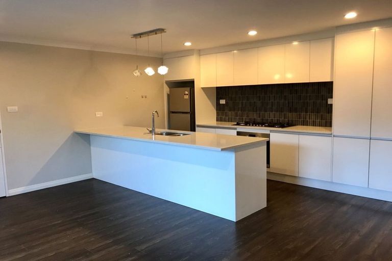 Photo of property in 817a East Coast Road, Northcross, Auckland, 0630