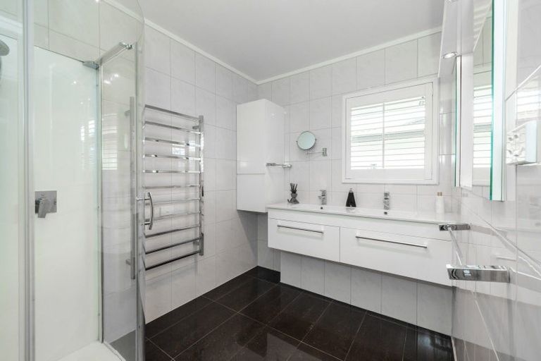 Photo of property in 22a Hinton Road, Taradale, Napier, 4112