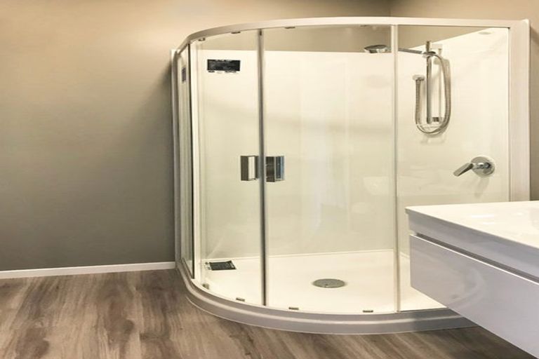 Photo of property in 3/14 Atkinson Street, Newlands, Wellington, 6037