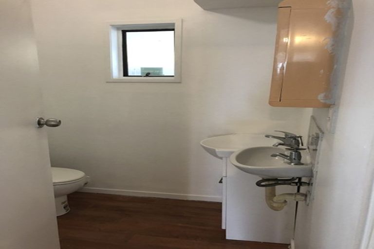 Photo of property in 621 Massey Road, Mangere, Auckland, 2022