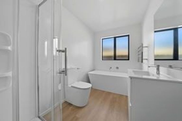 Photo of property in 17 Rita Angus Road, Belfast, 8051