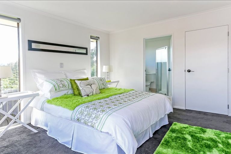 Photo of property in 87 Tiriwa Drive, Massey, Auckland, 0614