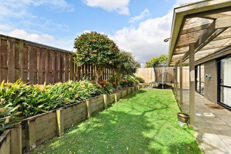 Photo of property in 2/84 Prince Regent Drive, Half Moon Bay, Auckland, 2012