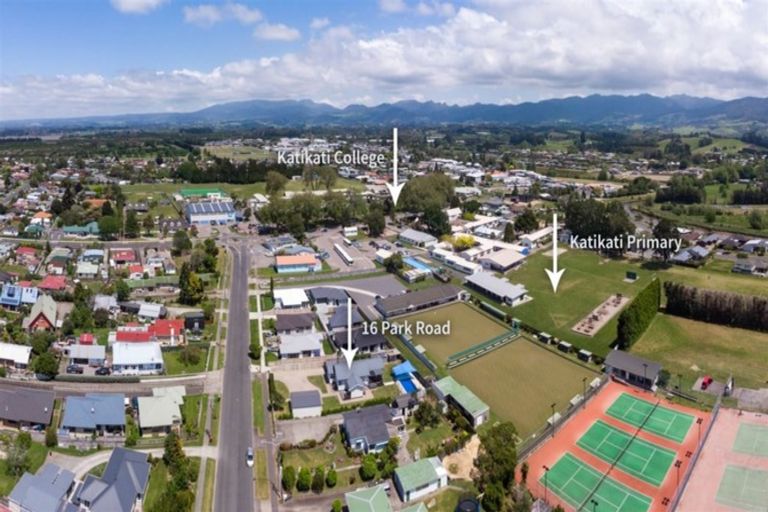 Photo of property in 16 Park Road, Katikati, 3129