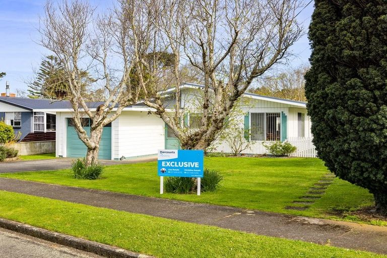 Photo of property in 2 Climie Crescent, Hawera, 4610