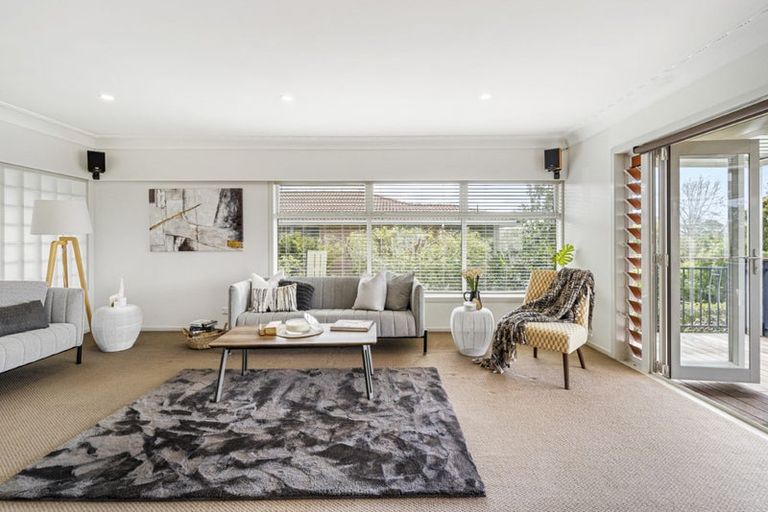 Photo of property in 34 Marywil Crescent, Hillcrest, Auckland, 0627