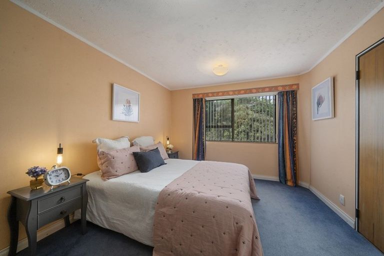 Photo of property in 2 Puketai Place, Pukerua Bay, 5026