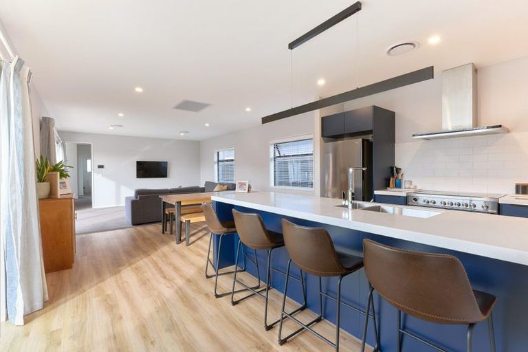 Photo of property in 21 Maurice James Way, Prebbleton, 7604