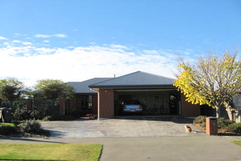 Photo of property in 9 Blue Gum Place, New Brighton, Christchurch, 8083