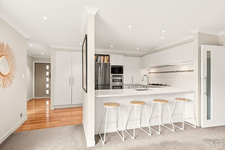 Photo of property in 21 Pempsey Street, Silverstream, Upper Hutt, 5019