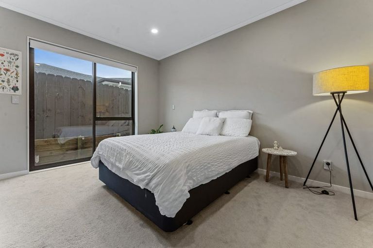 Photo of property in 63 Symes Drive, Red Beach, 0932