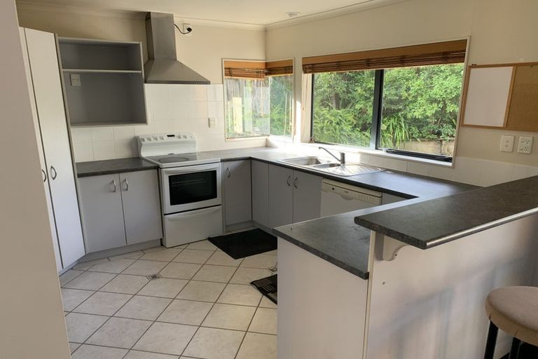 Photo of property in 27 Sample Road, Albany, Auckland, 0632