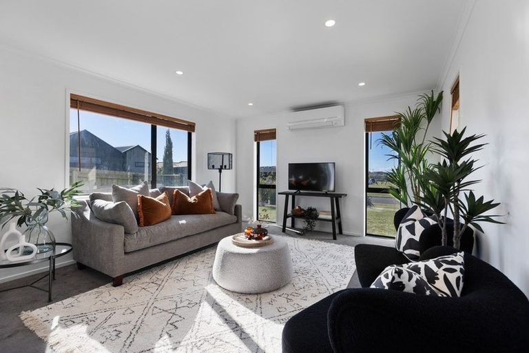 Photo of property in 13 Rua Place, Bell Block, New Plymouth, 4312