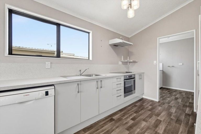 Photo of property in 350 Pukehina Parade, Pukehina, Te Puke, 3189