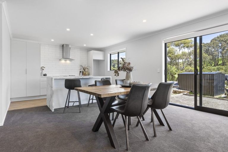 Photo of property in 64 Fernbrook Drive, Hurworth, New Plymouth, 4310