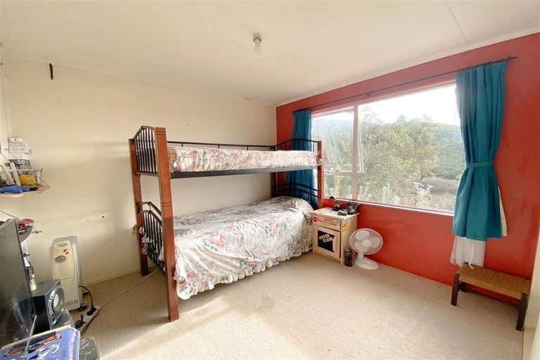 Photo of property in 10 Webster Place, Picton, 7220