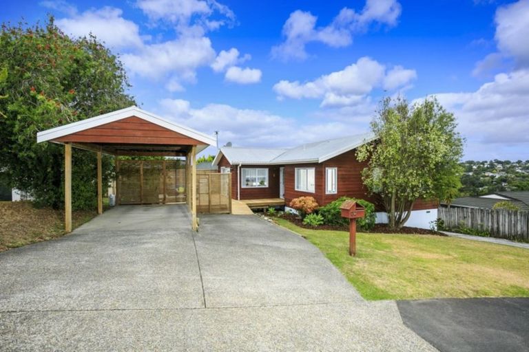 Photo of property in 1/10 Witheford Drive, Bayview, Auckland, 0629