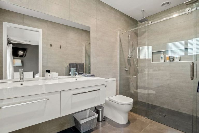 Photo of property in 3 Brodie Avenue, Arrowtown, 9302