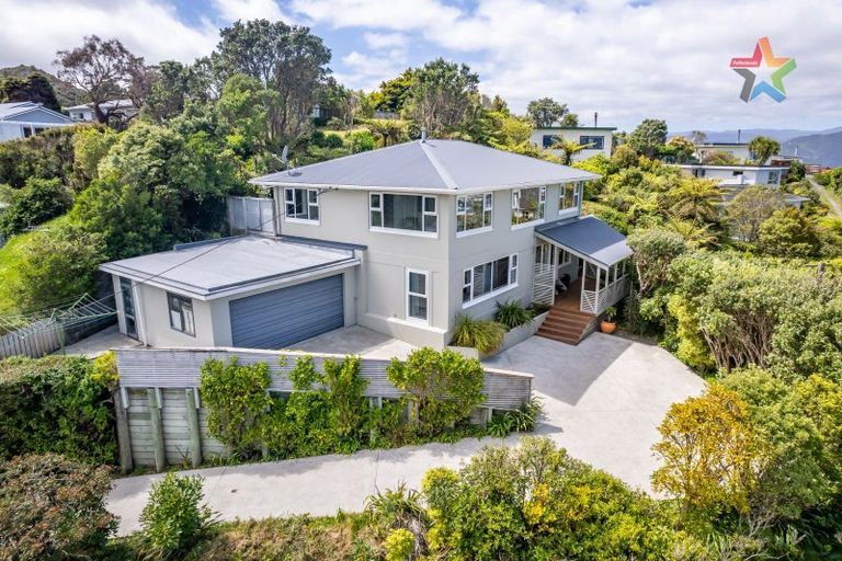 Photo of property in 46 Maungaraki Road, Korokoro, Lower Hutt, 5012