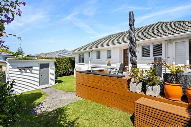 Photo of property in 5 Kervil Avenue, Te Atatu Peninsula, Auckland, 0610