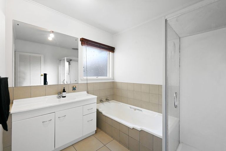 Photo of property in 5 Grassy Downs Place, St Andrews, Hamilton, 3200