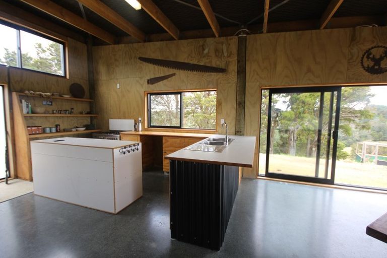 Photo of property in 205 Central Road, Mareretu, Paparoa, 0571