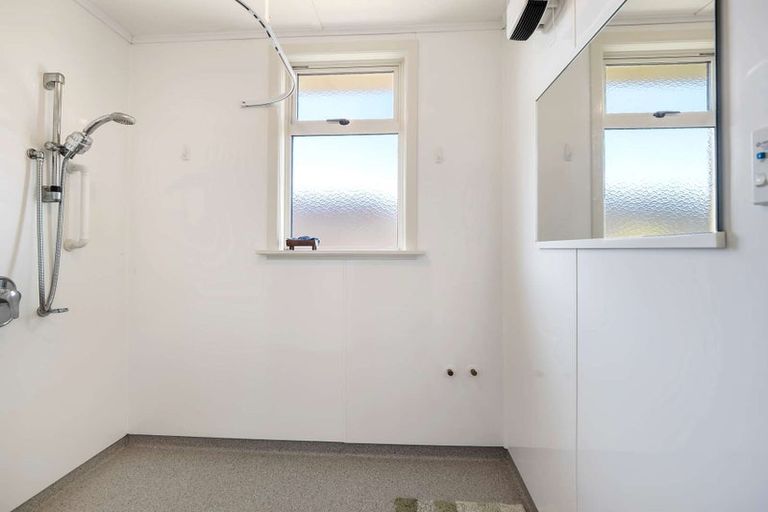 Photo of property in 6 Queens Crescent, Oamaru, 9400