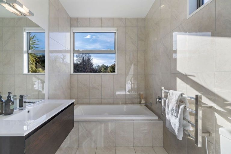 Photo of property in 538 Peninsula Road, Kelvin Heights, Queenstown, 9300