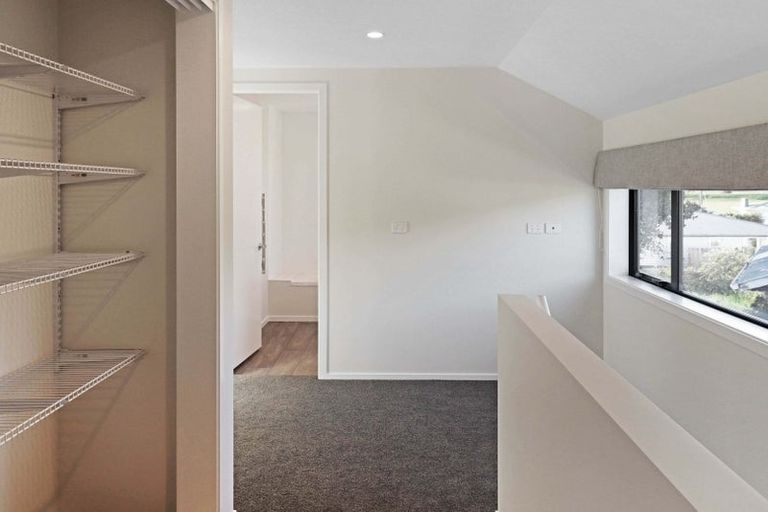 Photo of property in 1/1105 Fergusson Drive, Clouston Park, Upper Hutt, 5018