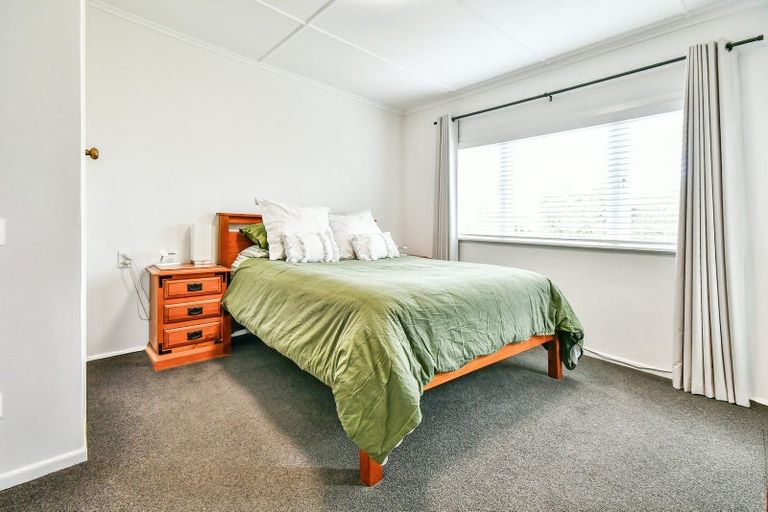 Photo of property in 6 Church Street, Tuakau, 2121