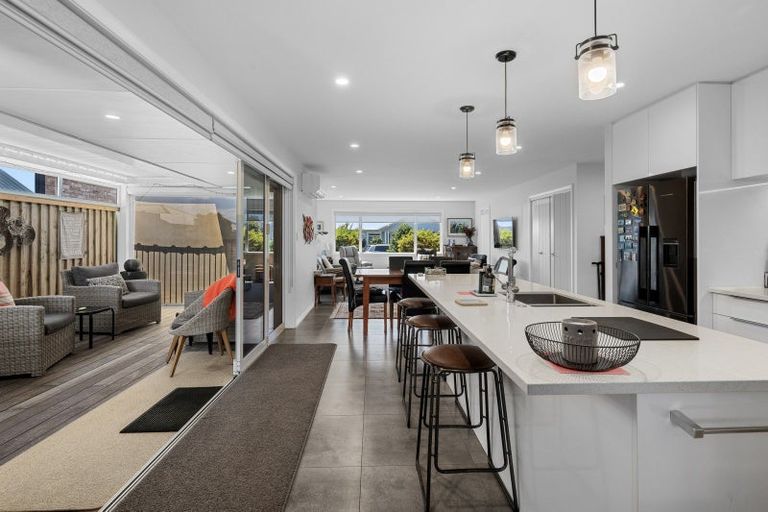 Photo of property in 12 Saint Thomas Avenue, Pyes Pa, Tauranga, 3112