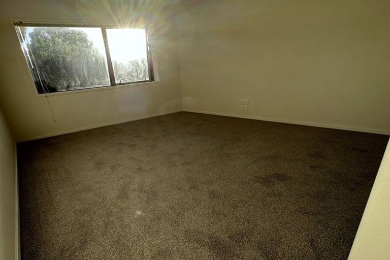 Photo of property in 19 Ballymore Drive, Pinehill, Auckland, 0632