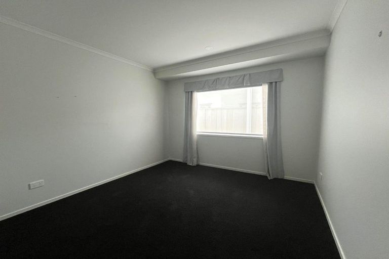 Photo of property in 7a Collingwood Road, Waiuku, 2123