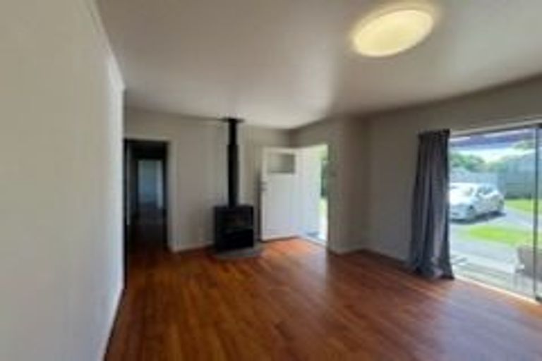 Photo of property in 13 Feasegate Street, Manurewa, Auckland, 2102