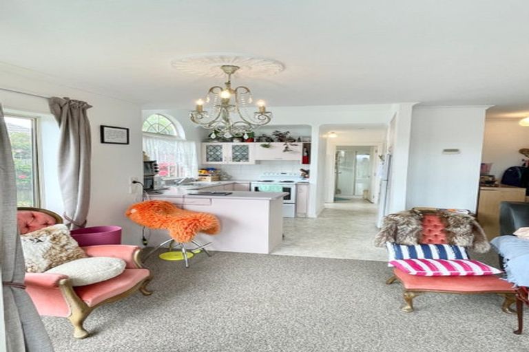 Photo of property in 9 Cobbe Place, Pomare, Rotorua, 3015