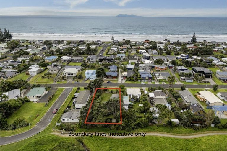 Photo of property in 12 Hillview Road, Waihi Beach, 3611