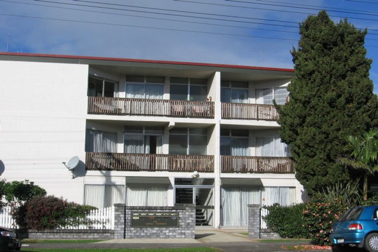 Photo of property in 12 Norfolk Street, Regent, Whangarei, 0112