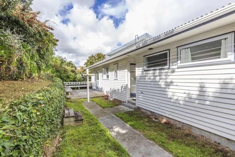 Photo of property in 5 Ayton Drive, Whitby, Porirua, 5024