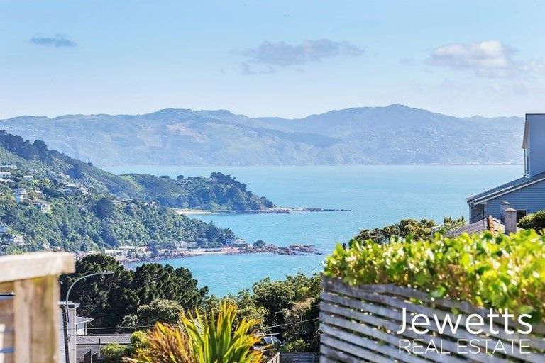 Photo of property in 1 Signallers Grove, Strathmore Park, Wellington, 6022